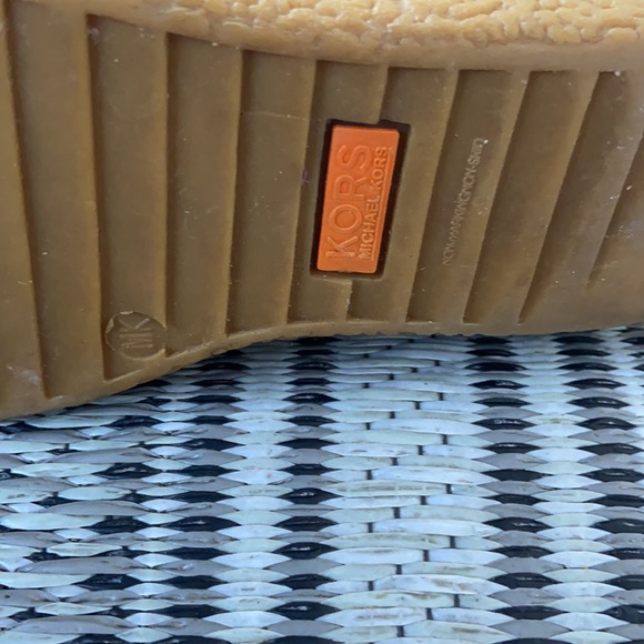 Kids Micheal kors boots - Picture 3 of 6